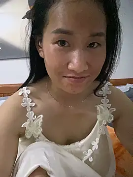 siorin_24 live cam on StripChat