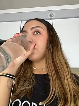 bonni_lohan (F teen) - TWO FINGERS IN MY PUSSY