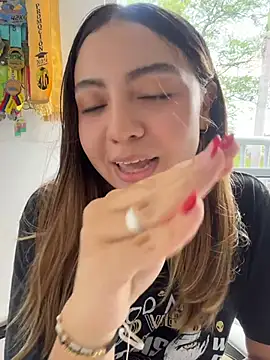 bonni_lohan (F teen) - TWO FINGERS IN MY PUSSY