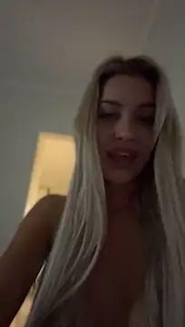 KikiWatson live cam