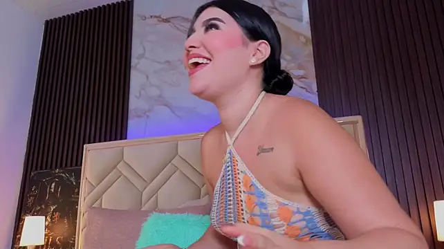 MiaaFarrel live cam on StripChat