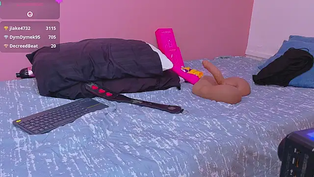 mia_gold_