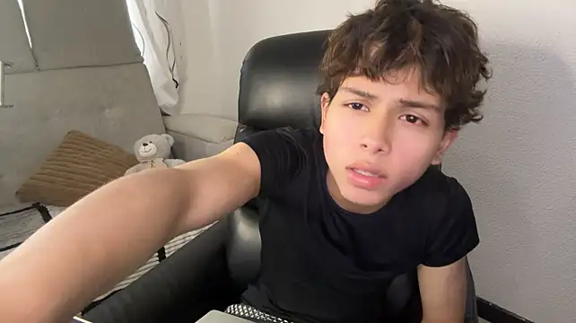 dantesaint (M twink) - show feet