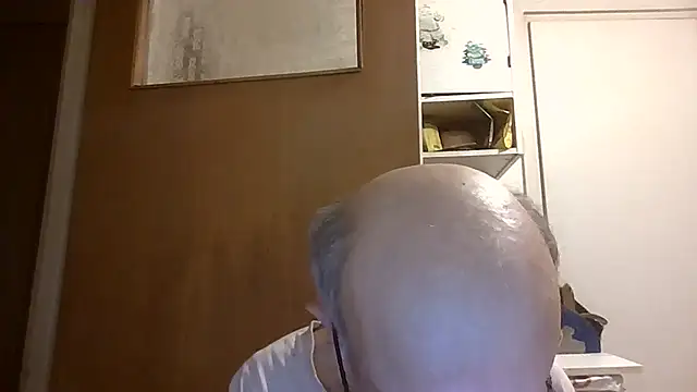 mariusica1@xh live cam on StripChat