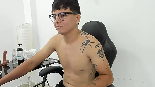 thesensual_dollsss (Ask my age) - naked and blowjob