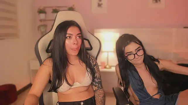 lummii_ (F teen) - flash boobs + oil