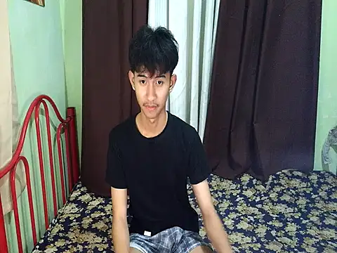 hardfucker_charles (M twink) - MAKE ME CUM AND EAT/SWALLOW