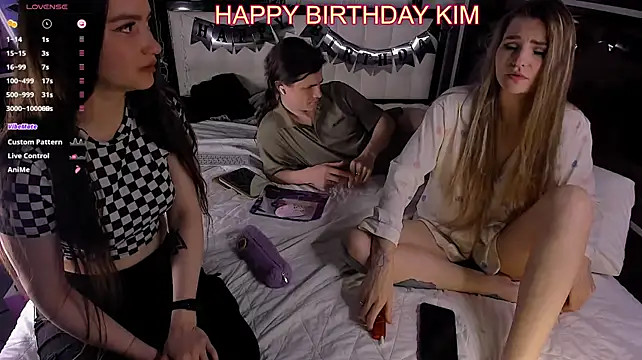 fuckinhotcouple1's live room