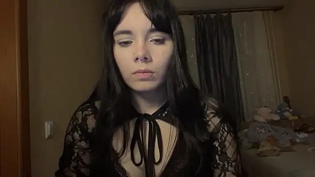 alicegoth live cam on StripChat