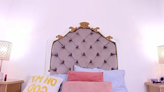 lilith_10_ live cam