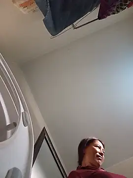 Lily-ly live cam on StripChat