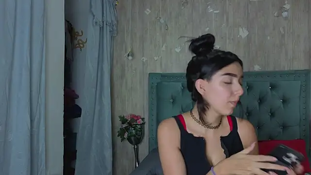Marcelaa_fox live cam on StripChat