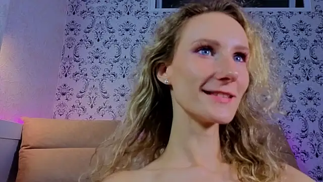 Aria_Pie live cam on StripChat