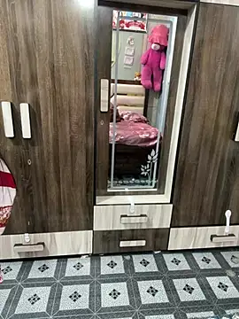 Anshika_Arya live sex cam