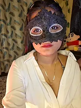 Kiara_97 live cam on StripChat