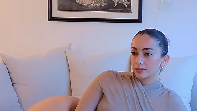 IsabellaSandoval live cam on StripChat
