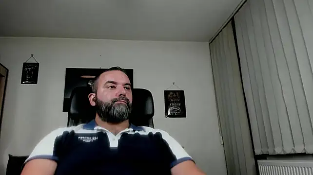 christophjules (Ask my age) - TIPS are the best compliments !