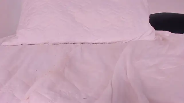 jasmin_evano29 (F young) - spray milk