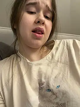 hornygirlh (G young) - SHOW PUSSY