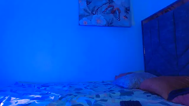 Little_ebonyx live cam on StripChat