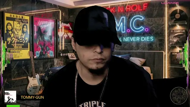 chino_roz live cam on StripChat