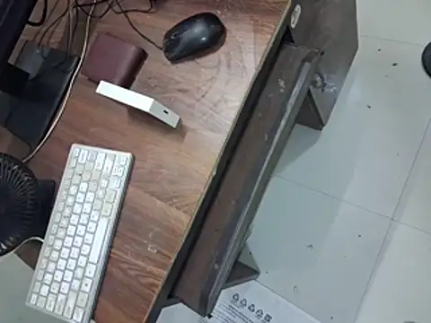 tiny_devil live cam on StripChat