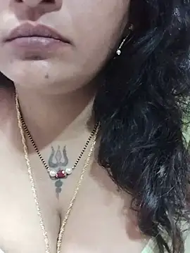 Mass_madhu live cam on StripChat
