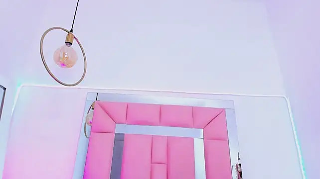 Naomi_curvy69