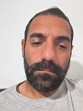 maximus-40 (Ask my age) - Make me cum !