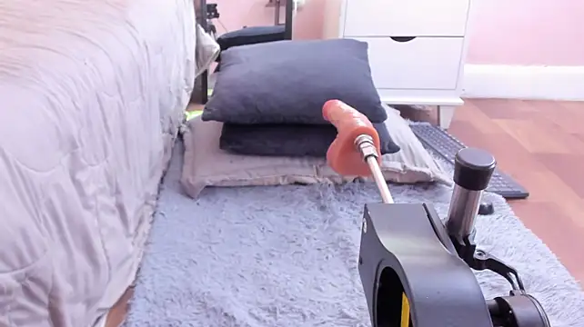isabella_milf_ (F milf) - control 3min machine