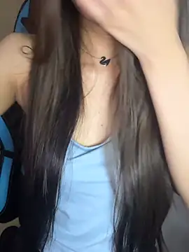 yiyina_17 stripchat