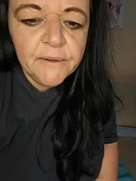 BlacReign live cam on StripChat