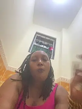 FREAKYBBW_001 live cam on StripChat