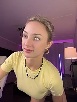 Mally_Say live cam on StripChat