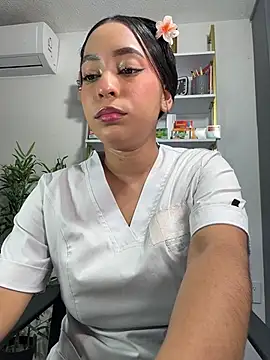 MiaCamille_ live cam on StripChat
