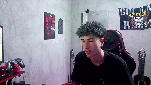 Johnny_cagee_ live cam on StripChat