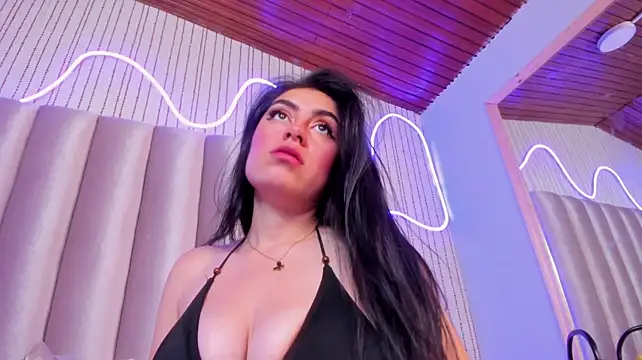 carlaferrerr (F young) - spank my big boobs