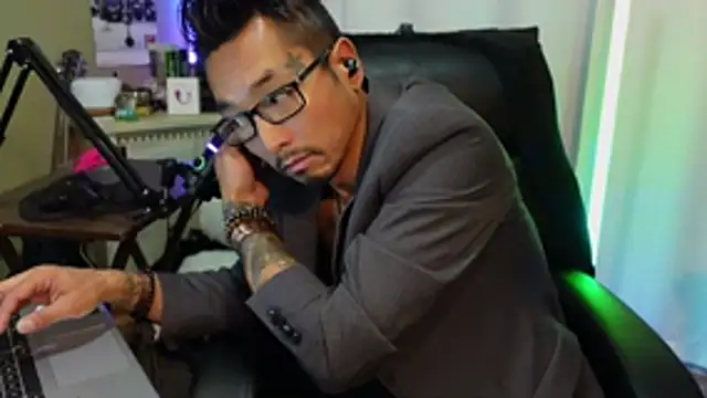 Ghost11_11 live cam on StripChat