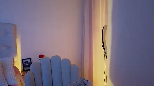 ChanellGV live cam on StripChat