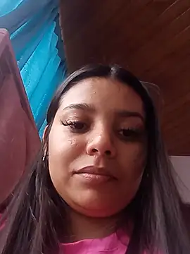 stefanie010 live cam on StripChat