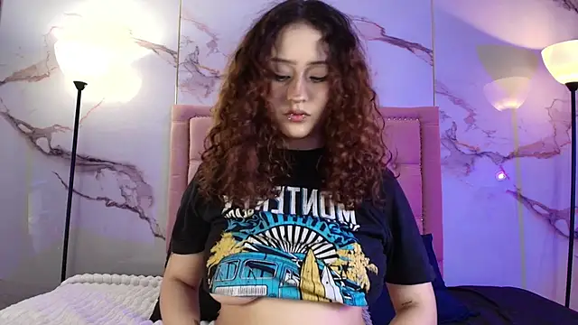 Suxan_White_ live cam on StripChat