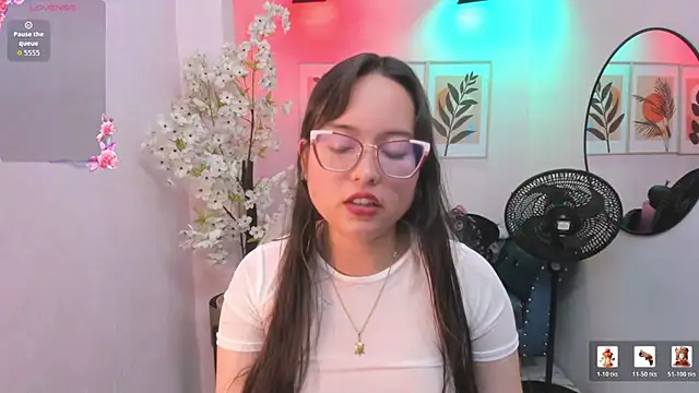 Shady_bug live cam on StripChat