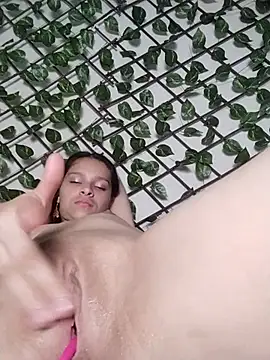 jarmoni_sw (F teen) - 👄suck finger👄
