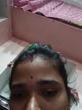 Hotkajalpaj3099 live cam on StripChat