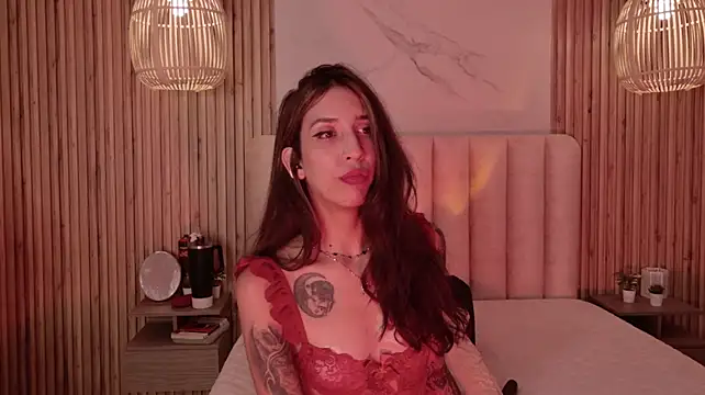 bloodymary07 live cam on StripChat