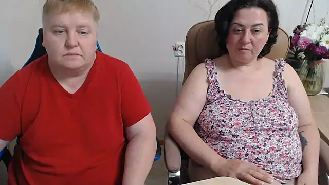 Lindy-Jeanie live cam on StripChat