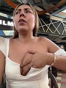 Brittany-rosex live cam on StripChat