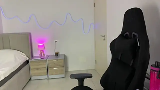 PrincesSsLilu live cam on StripChat