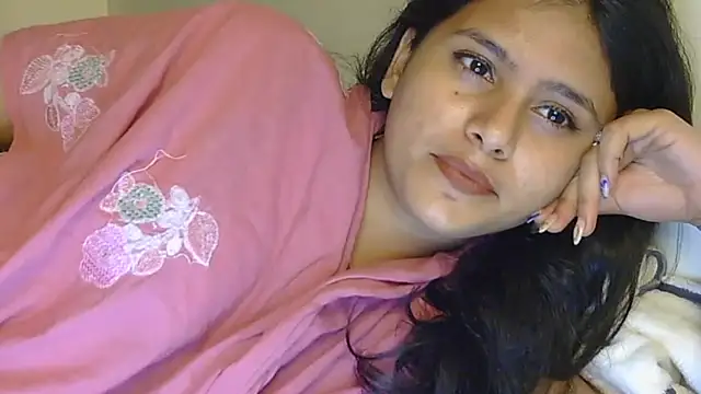 Naira_fit live cam on StripChat