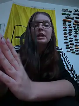 YoungLeni18 live cam on StripChat